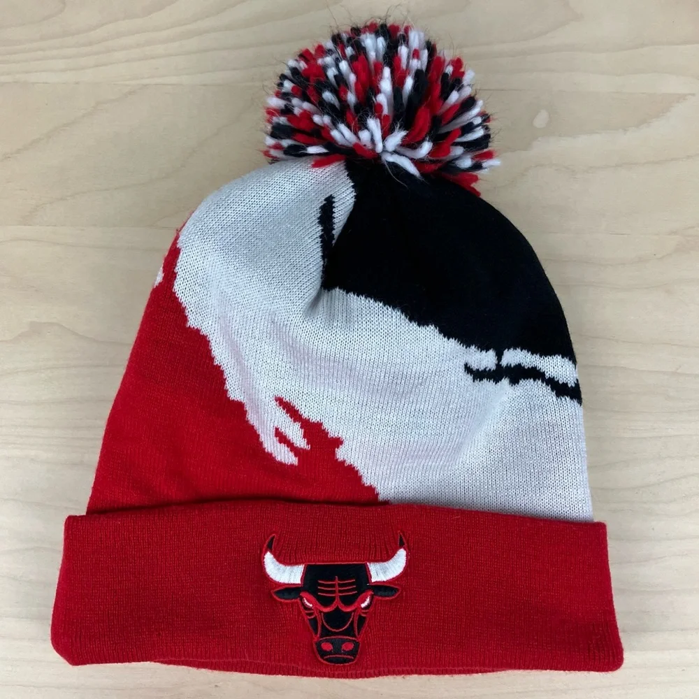 Mitchell & Ness Chicago Bulls NBA Splash Winter Pom Beanie Hat Red White Black